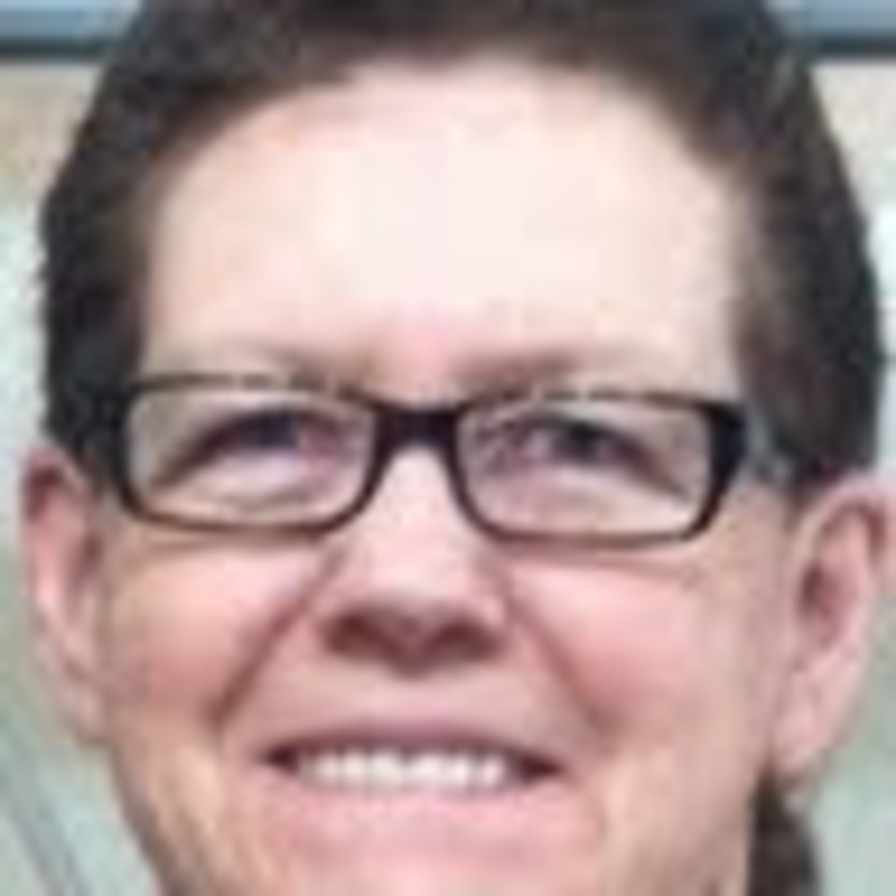 Meet your Posher, Leslie